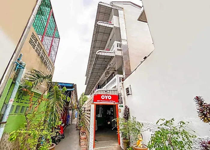 Oyo 525 Mrt Phetkasem 48/1 Place 2*