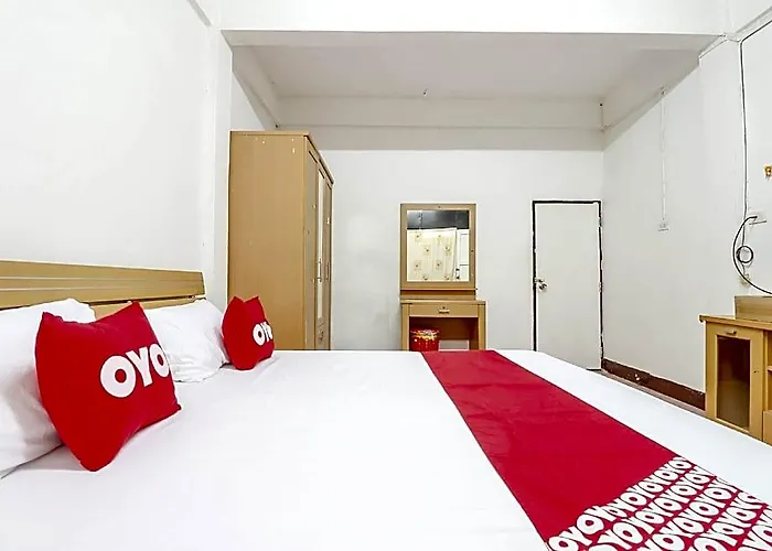 Oyo 525 Mrt Phetkasem 48/1 Place Hotell