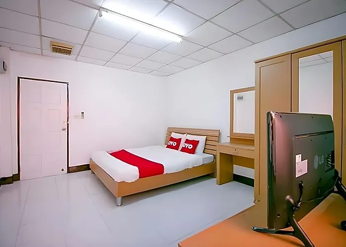 Hotell Oyo 525 Mrt Phetkasem 48/1 Place Bangkok